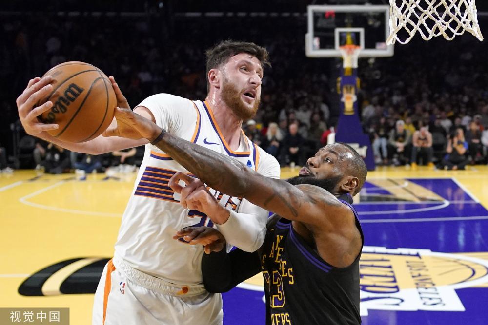 围绕东契奇 围绕东契奇