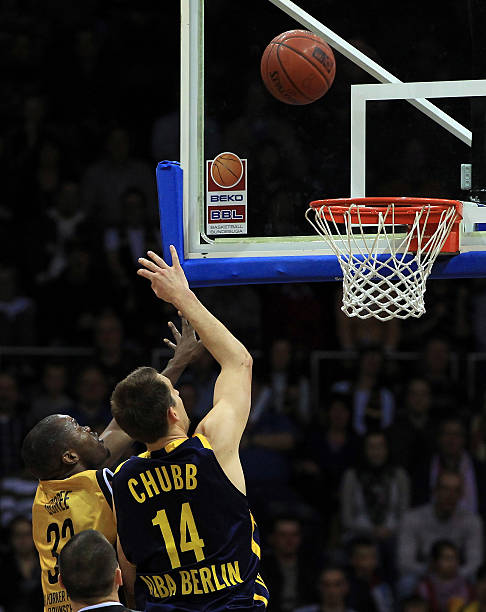 一座堡垒 一座堡垒